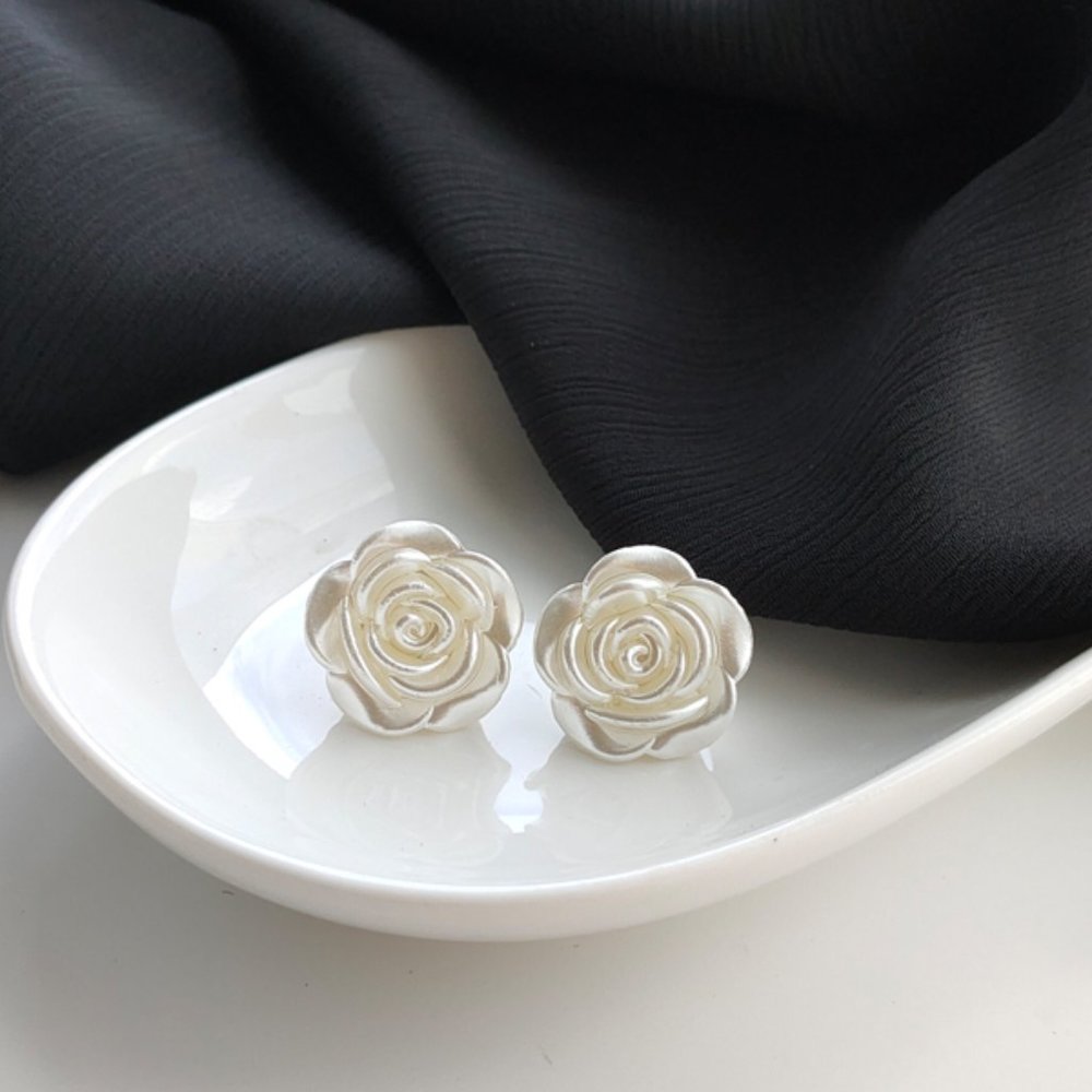 💙💕💕Last one Pearl Flower Stud Earrings - Picture 5 of 11